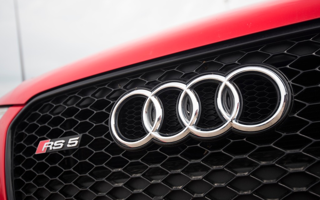 Acheter une voiture usagée sport en 5 étapes 