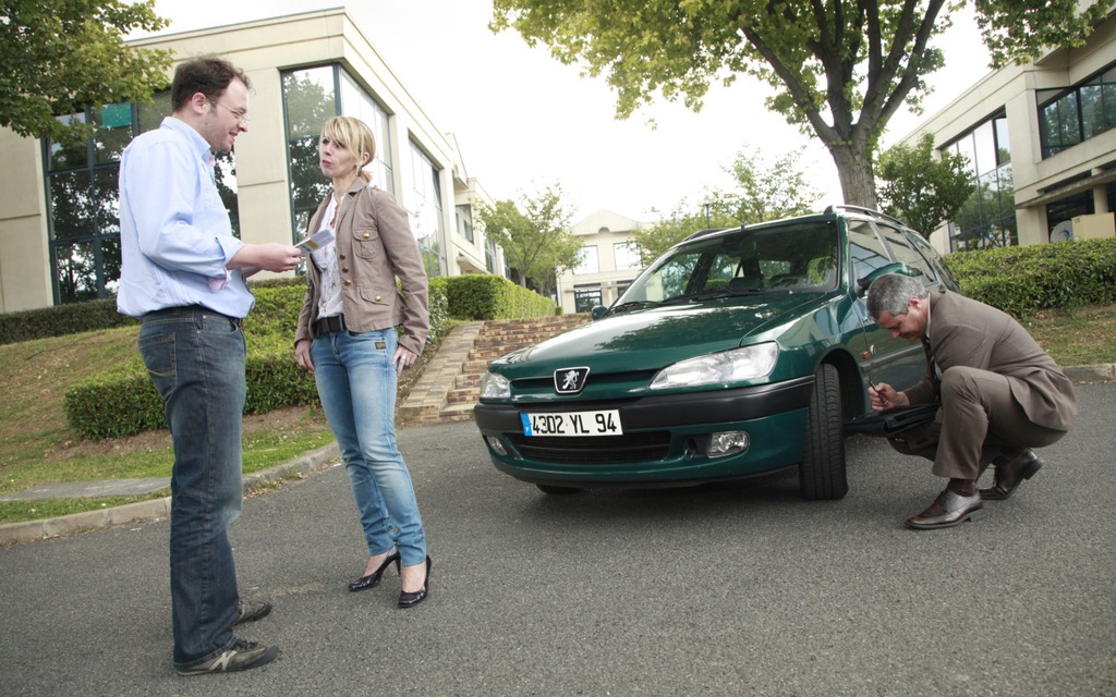 Acheter une voiture usagée au concessionnaire, c’est aussi acheter la paix