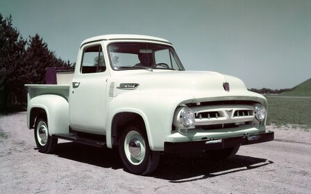 Cent ans d'histoire avec le célèbre camion Ford