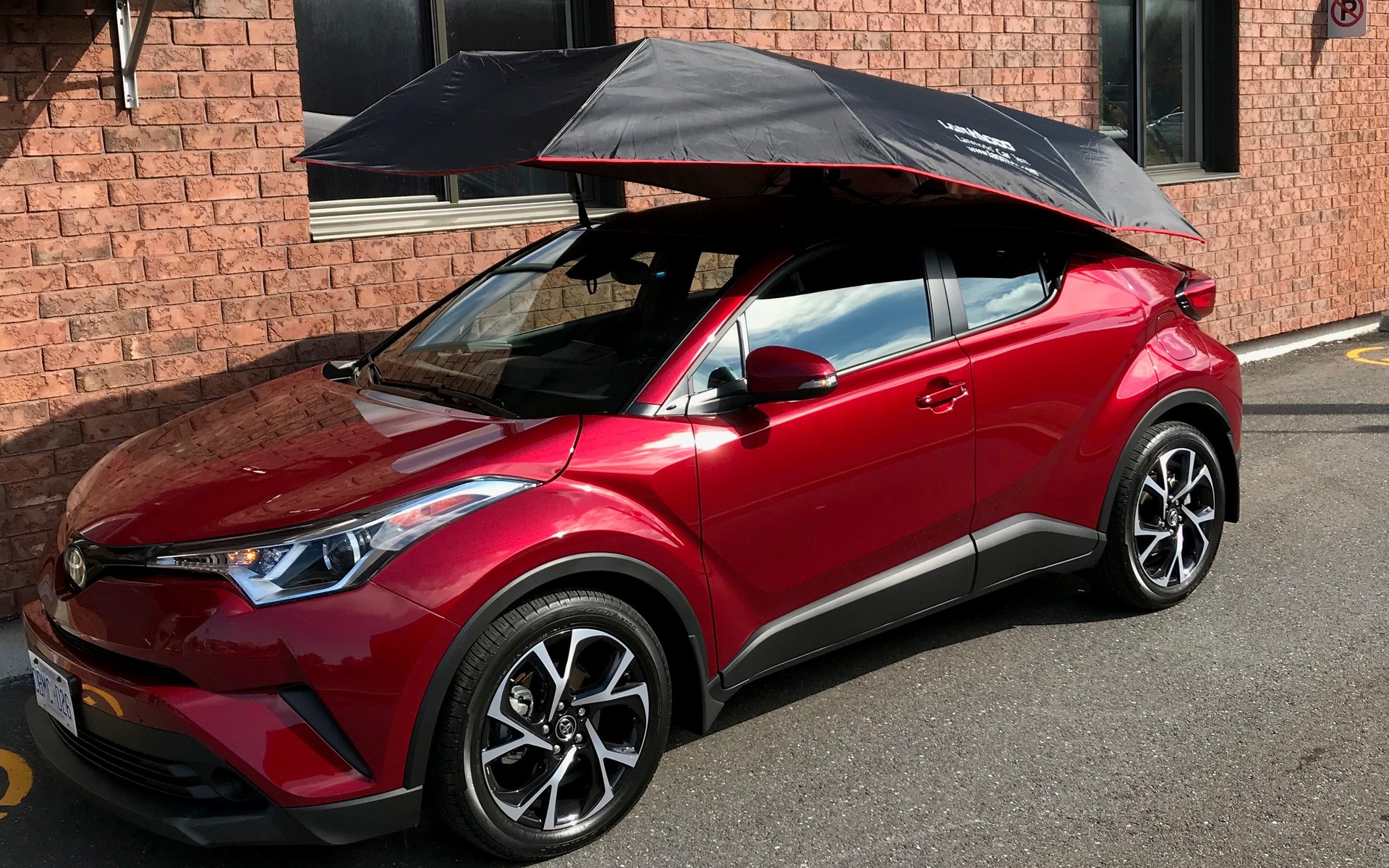 Un parapluie pour voiture, c’est une bébelle utile ou pas?