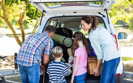 Trois accessoires pour un voyage en famille réussi