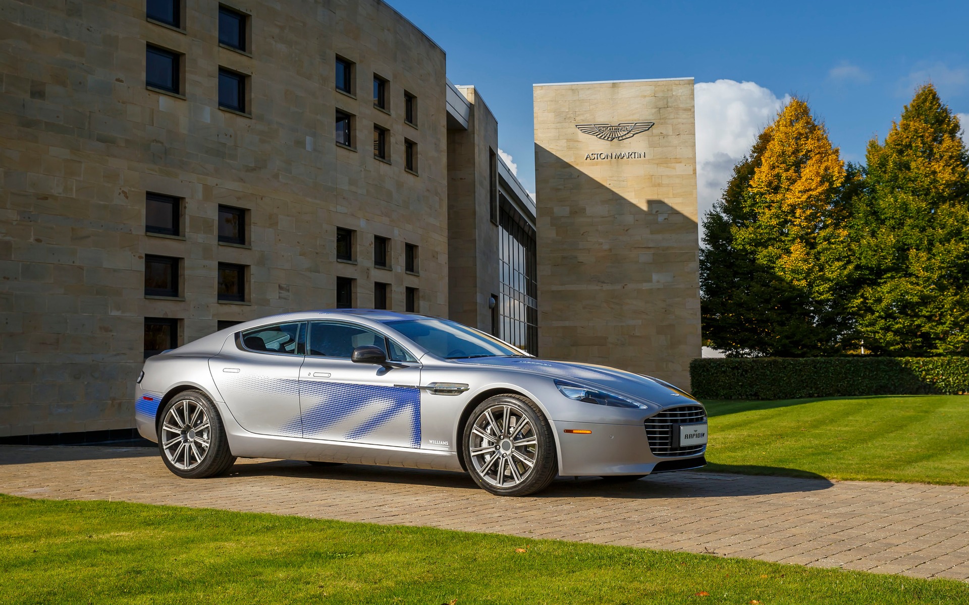 La prochaine voiture de James Bond sera électrique
