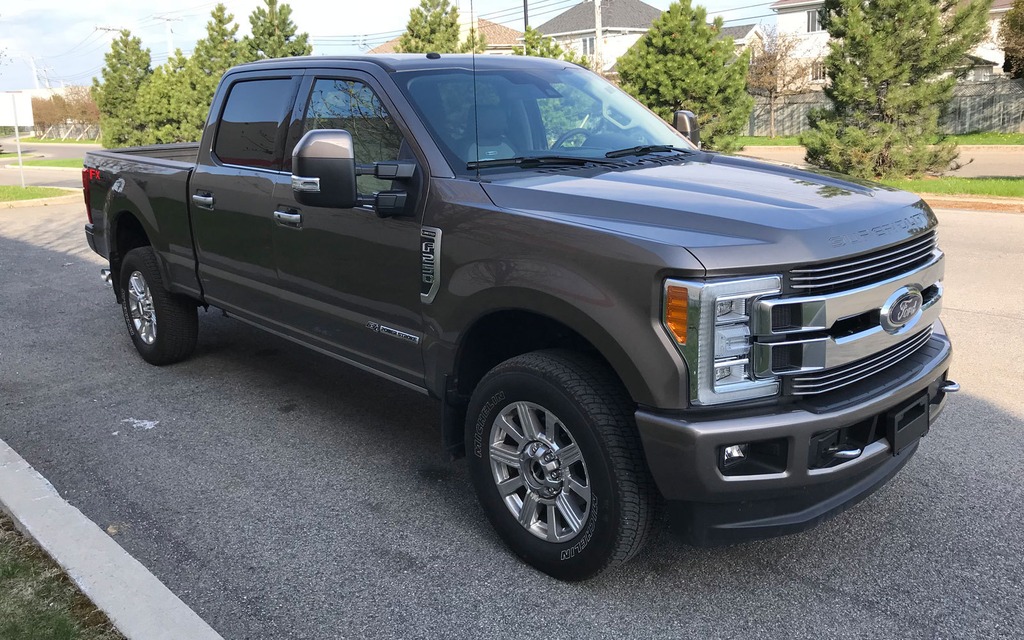 Ford rappelle environ 50 000 véhicules au Canada