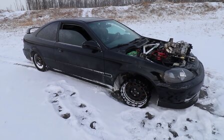 Comment modifier (ou pas) une Civic pour jouer dans la neige