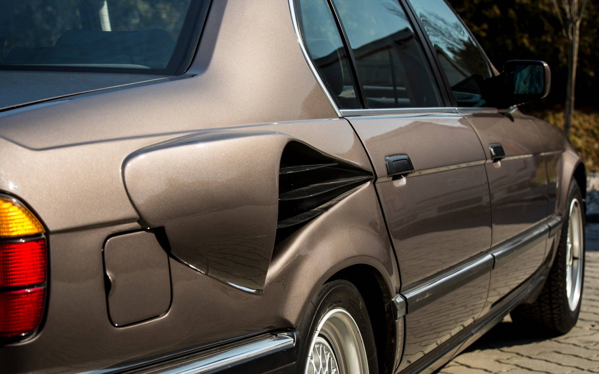 Vous souvenez-vous de la…BMW 750iL à moteur V16? 