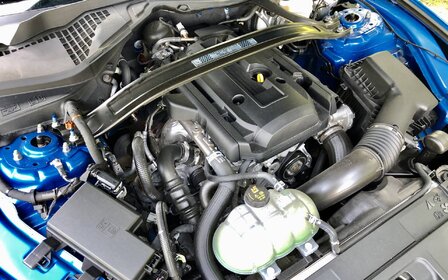 La vérité sur les voitures qui amplifient le son du moteur