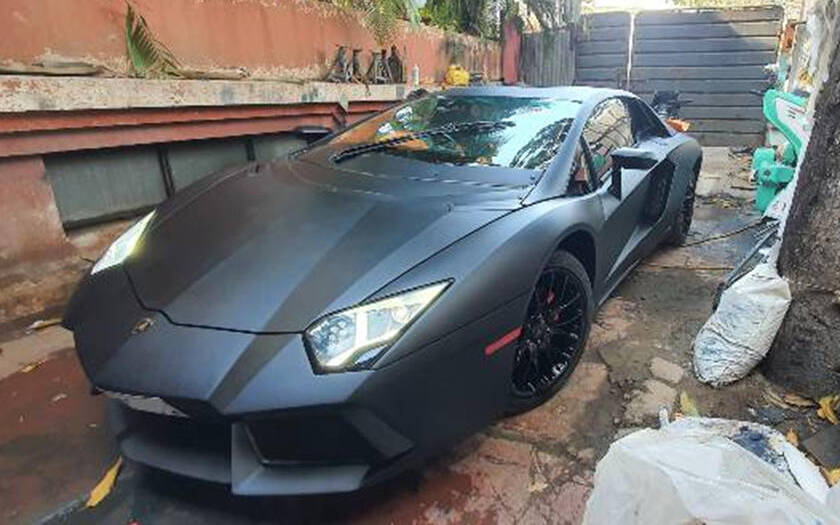 Cette fausse Lamborghini est une Honda Civic déguisée