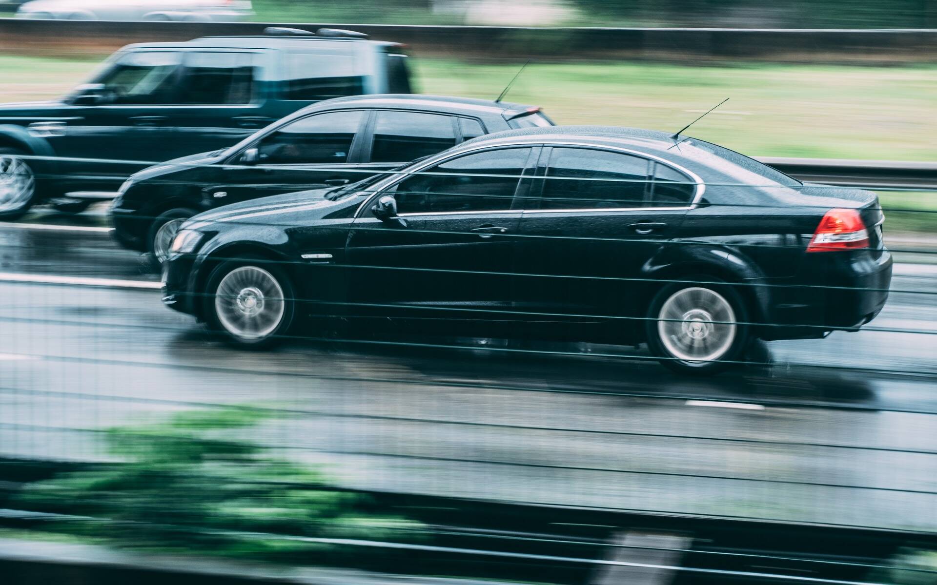Étude : les jeunes hommes sont plus agressifs et dangereux au volant