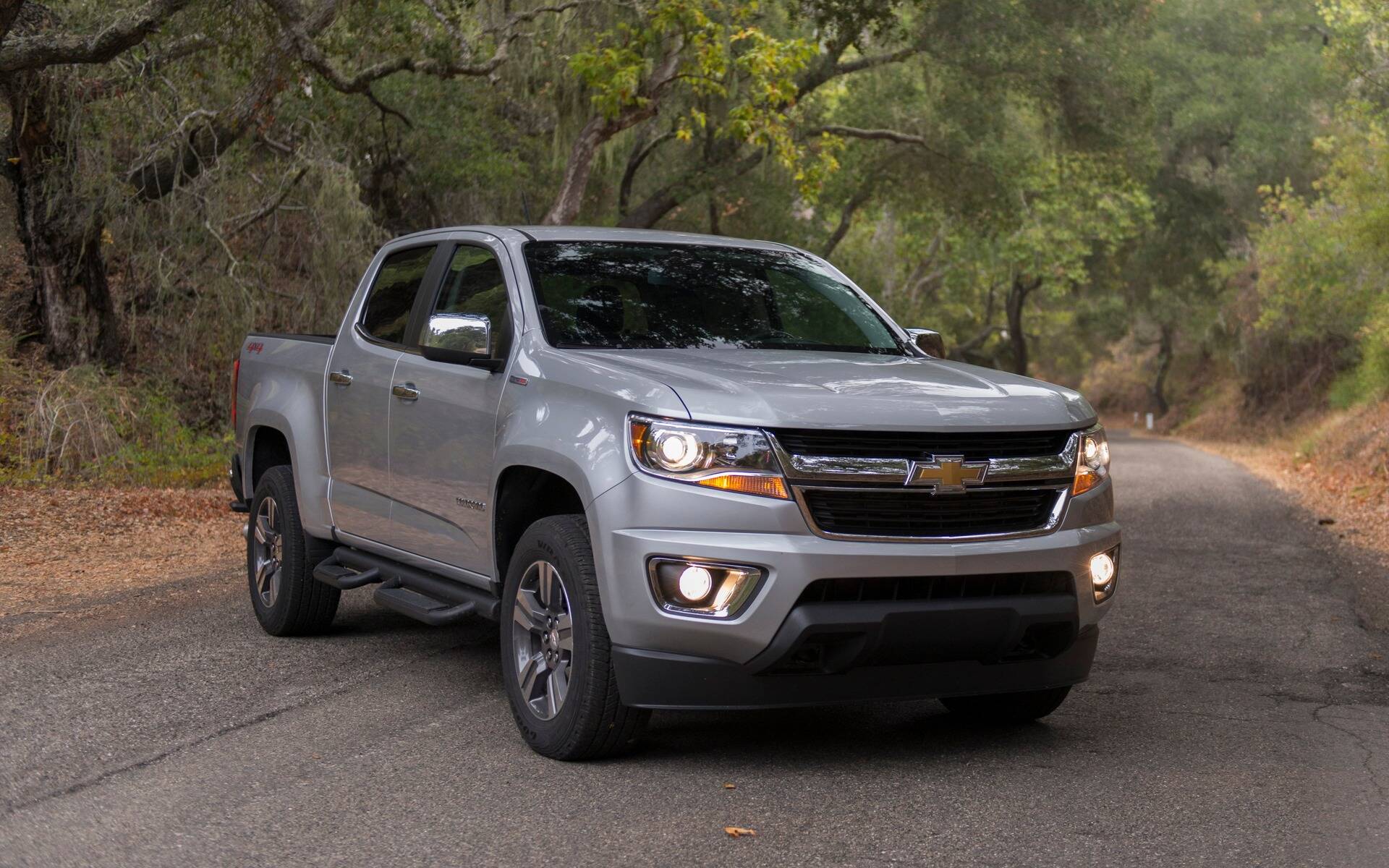 Set Of 2 Front Bumper Brackets For Chevy Colorado & GMC Canyon (2015-2020) – Evan-Fischer