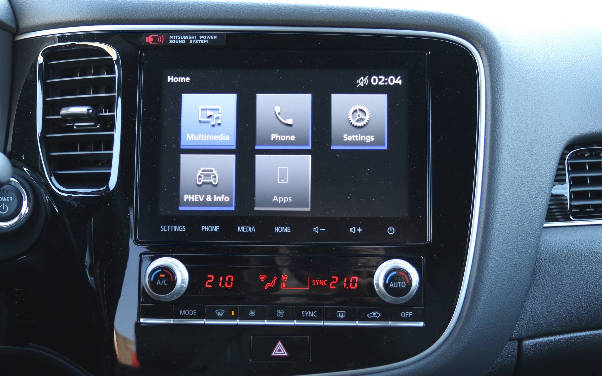 2014-2021 Mitsubishi Outlander: What Should You Know Before Buying?