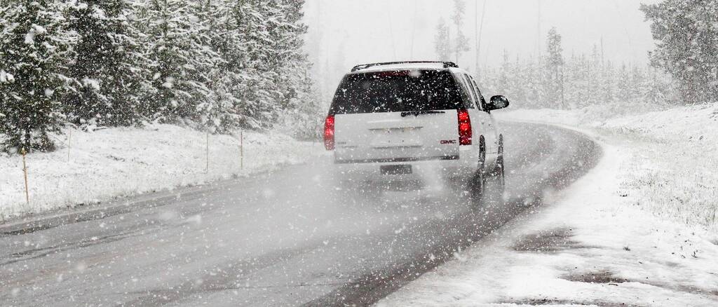 Doit-on vraiment faire réchauffer sa voiture en hiver?