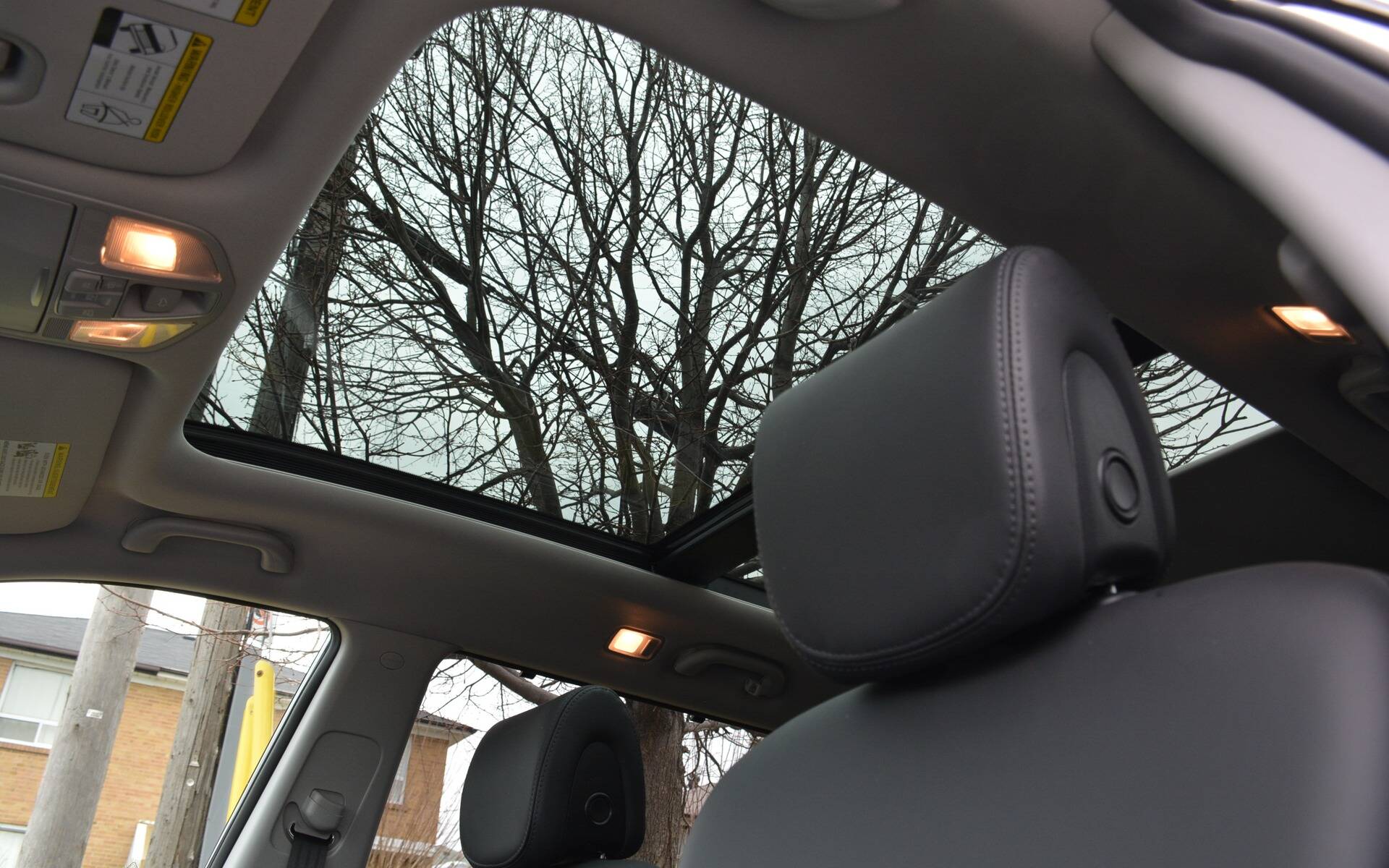 5 Modern Amenities You Can do Without in Your Car