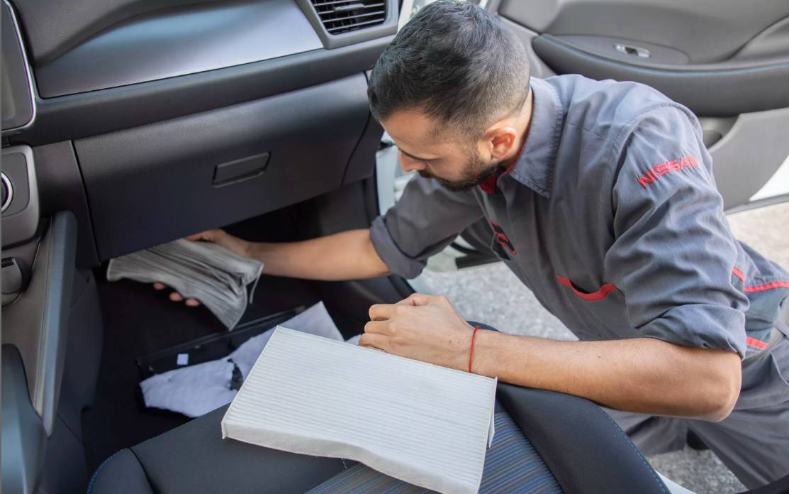 Comment nettoyer et éliminer l'odeur de moisissure dans la voiture ?