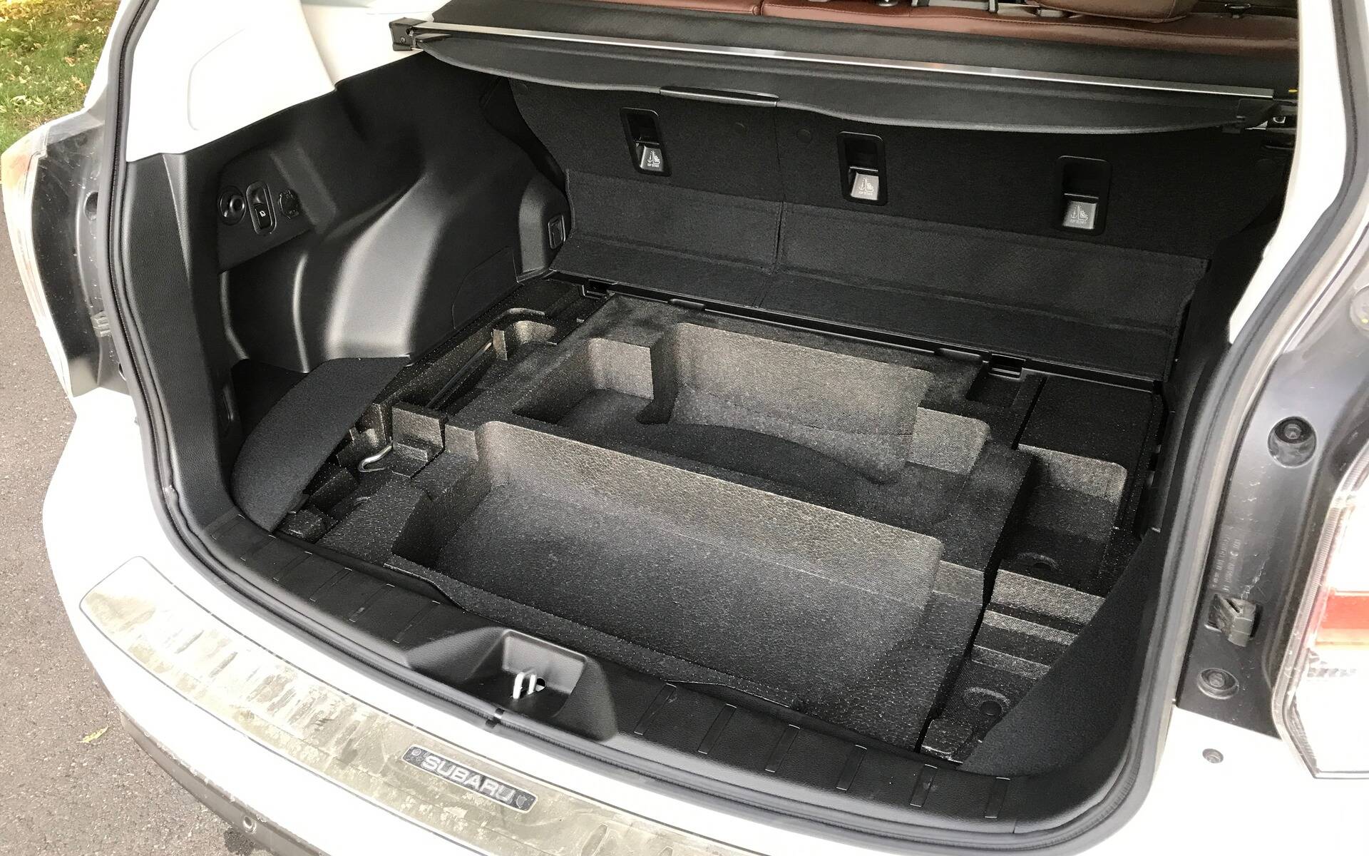 Convient à Subaru Forester 2014-2018 housse de poignée de coffre de frein  durgence cadeau dintérieur de voiture fait à la main pour lui faux cuir -   France