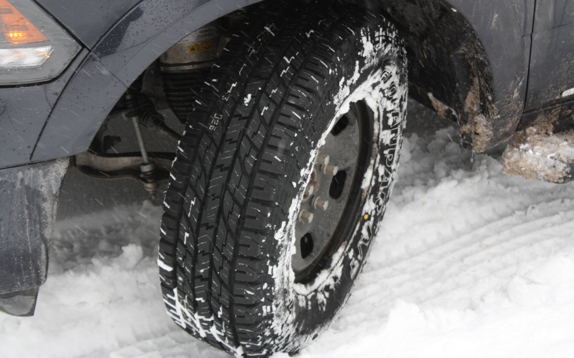 Conduite sur la neige : pourquoi ma voiture ne peut chausser de