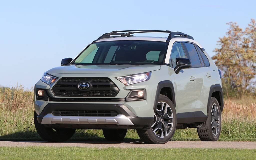 Pre-Owned vehicles: What Were Quebecers Shopping For in 2022? 