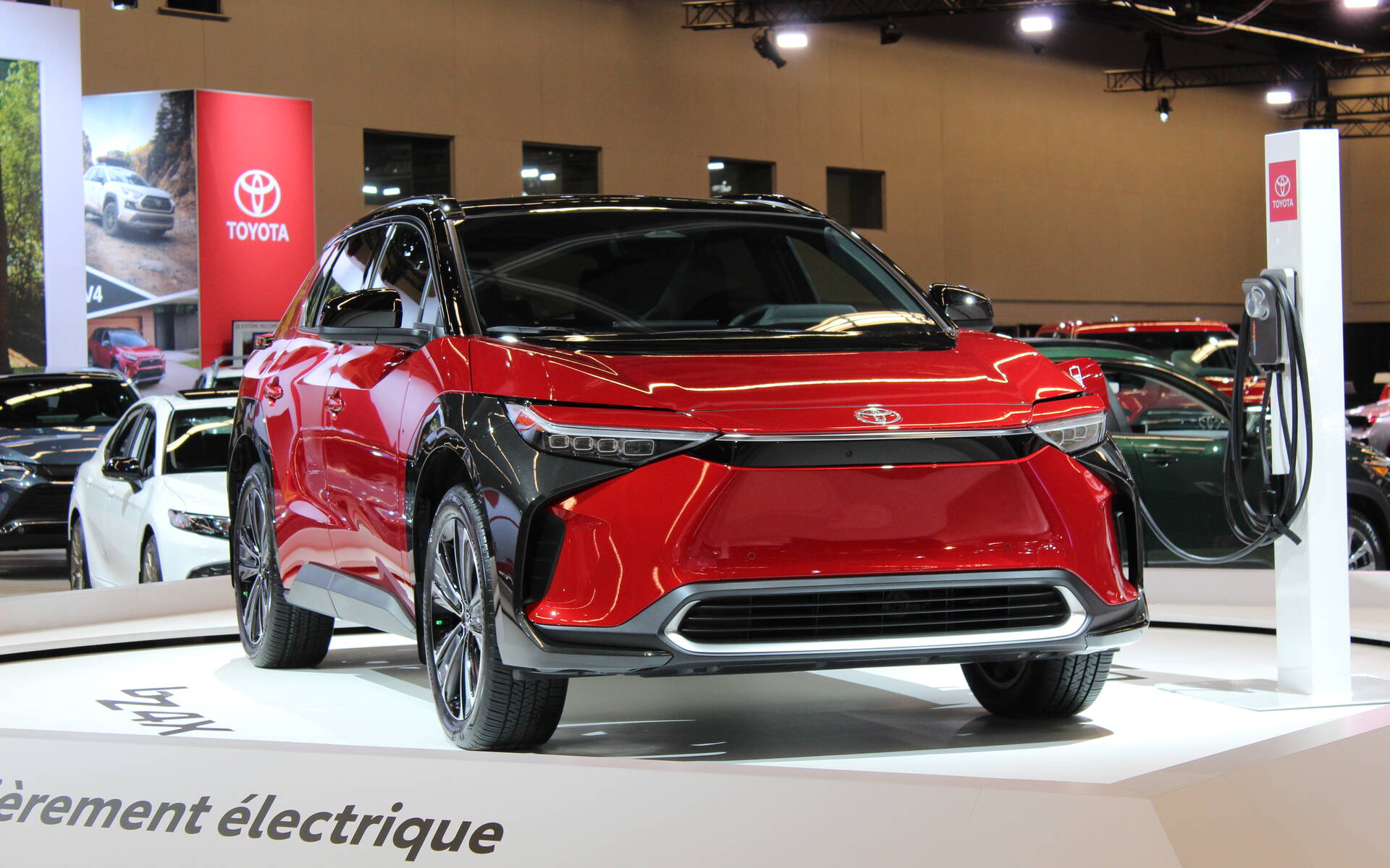 Toyota change de cap et veut prioriser les véhicules électriques