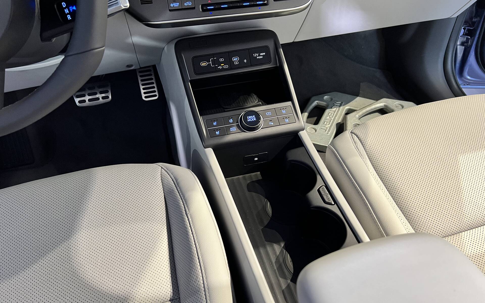 Hyundai Kona EV 2024
