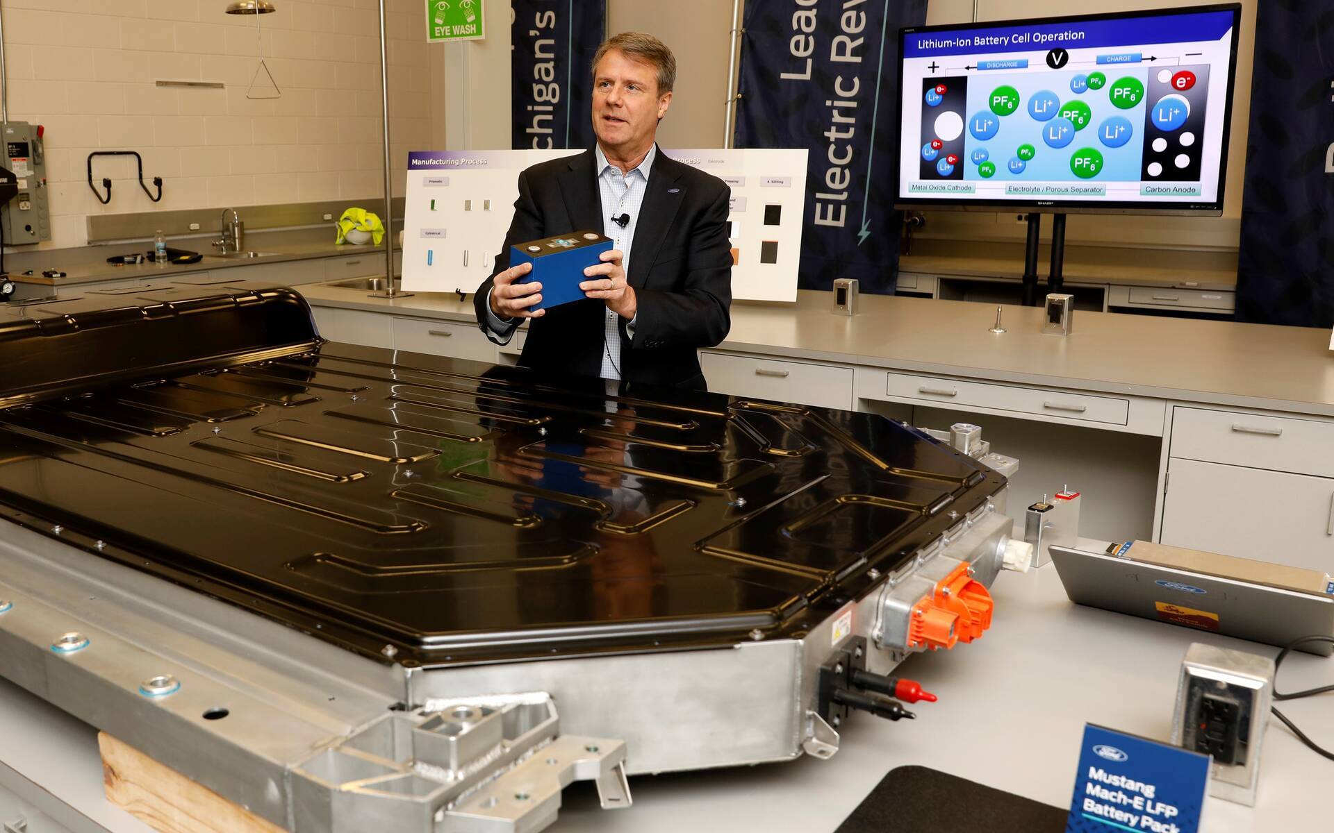 Ford suspends construction of battery plant, profitability in question
