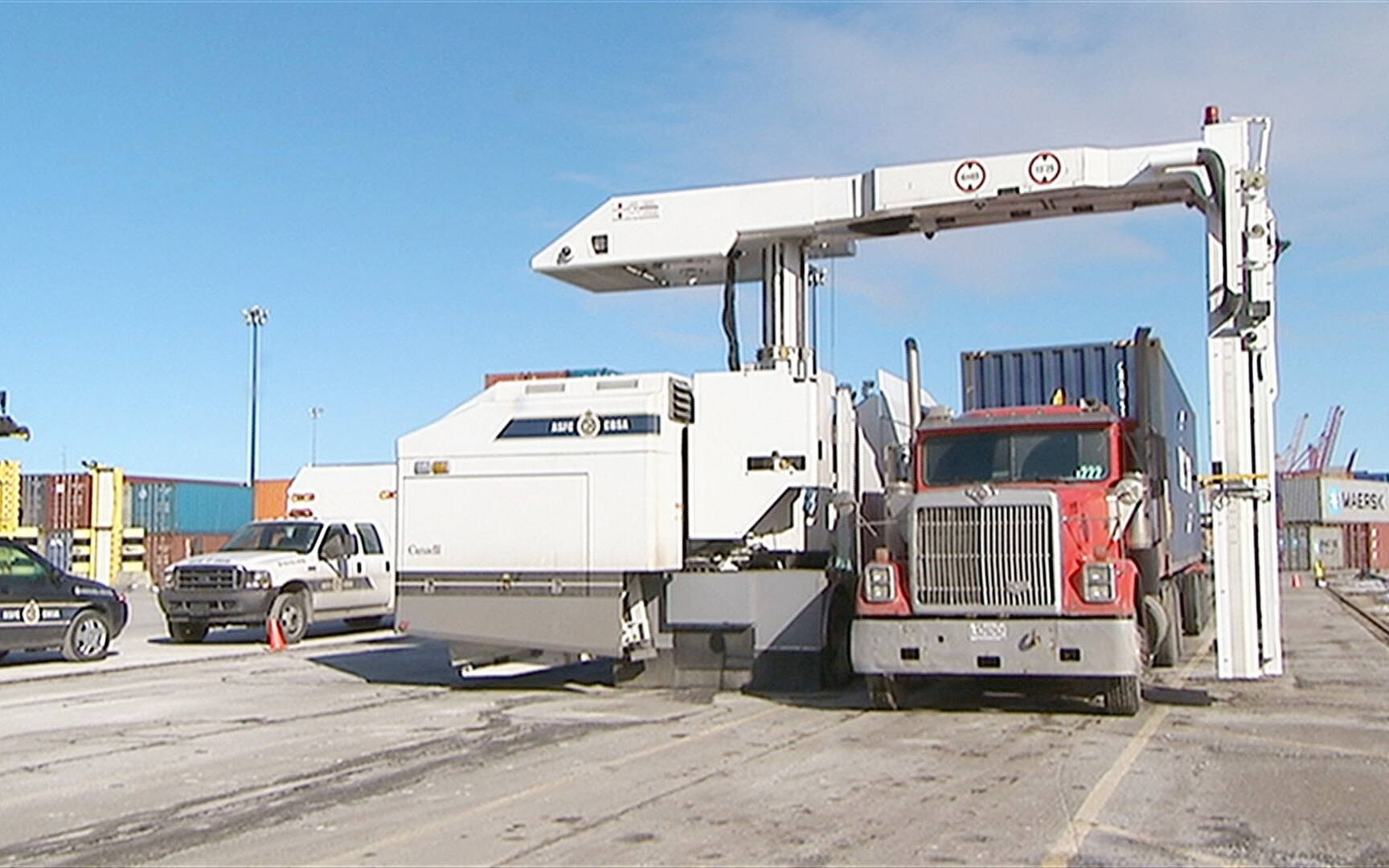 Acheté en 2009 au coût de 2,6 M$, le HCVM est un camion équipé d\'un scanneur de l\'Agence des services frontaliers du Canada qui sert à analyser les marchandises dans les conteneurs au port de Montréal. Il tombe continuellement en panne, selon le syndicat des Douanes et de l\'Immigration.