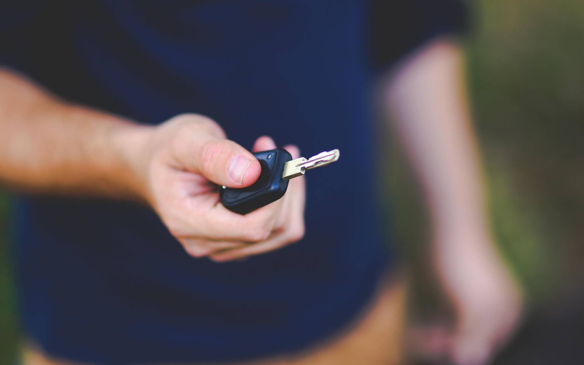 How does donating a vehicle work?