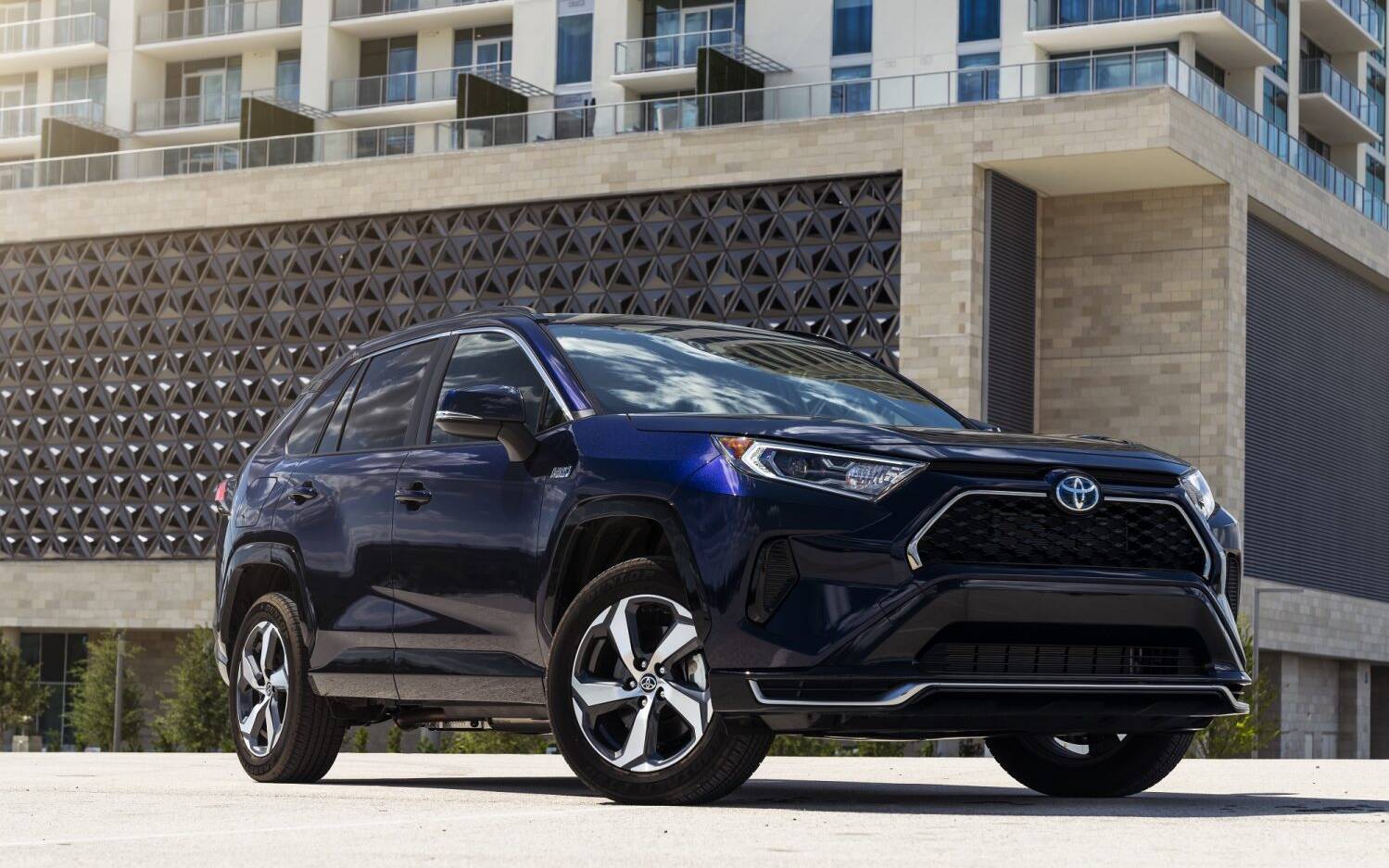 Does Hyundai still believe in plug-in hybrids?