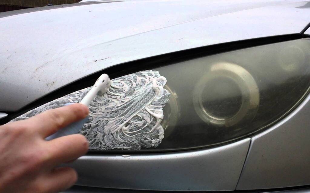 6 alternatives maison aux produits d’entretien auto