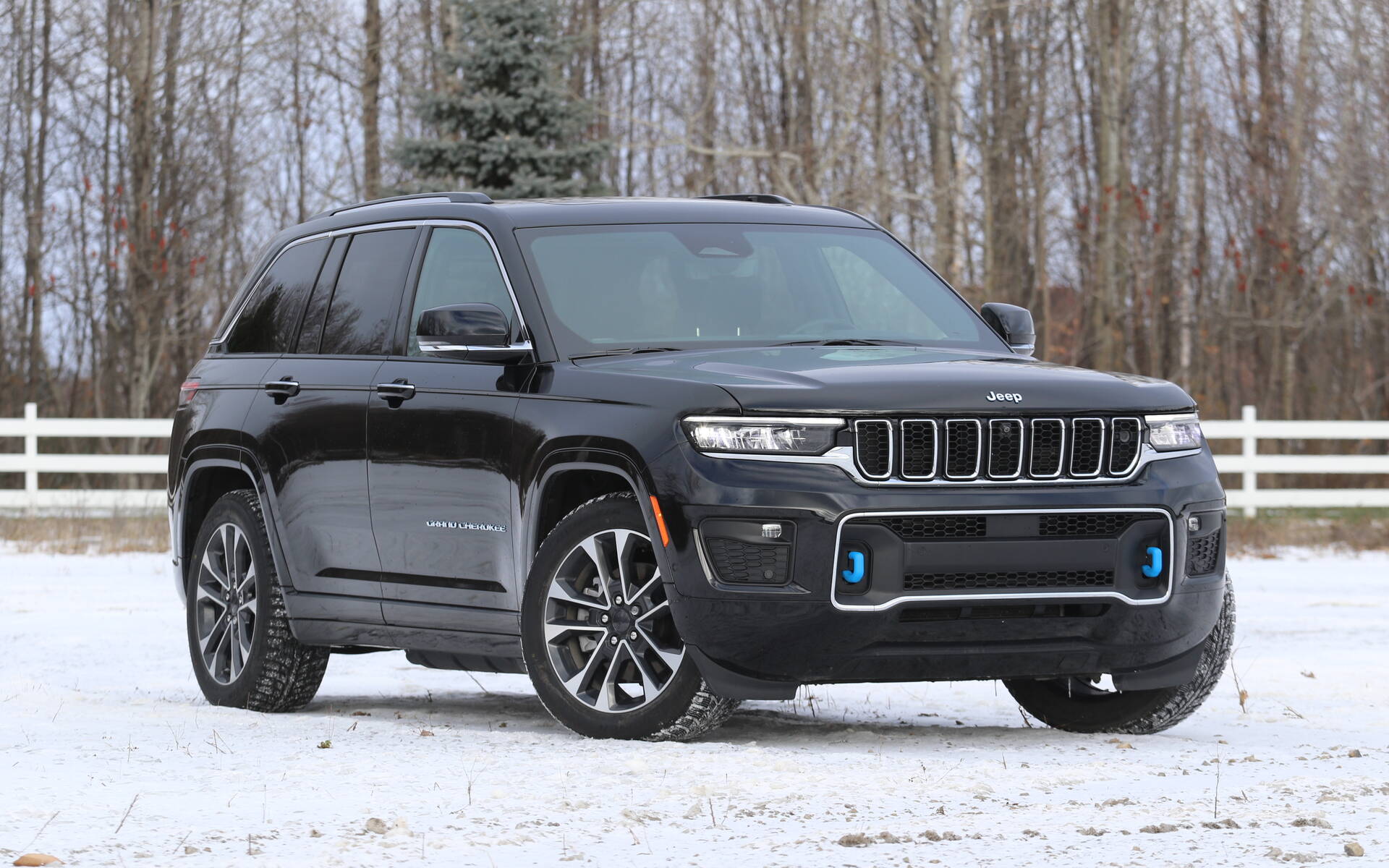 Jeep slashes the price of the Grand Cherokee 4xe, making it eligible for rebates