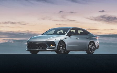 Hyundai Sonata 2024: aerodynamic silhouette, sophisticated interior