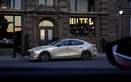 Mazda3 2025: one last lap before the redesign