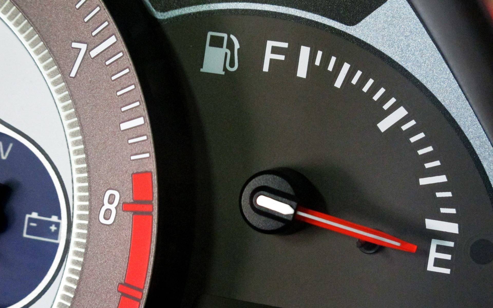 10 vehicles capable of running long after the fuel warning light comes on