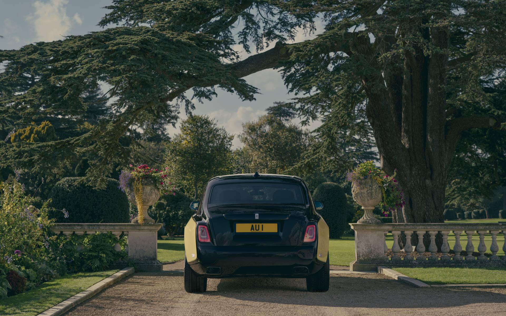 Rolls-Royce commémore le 60e anniversaire de Goldfinger avec un exemplaire unique de la Phantom