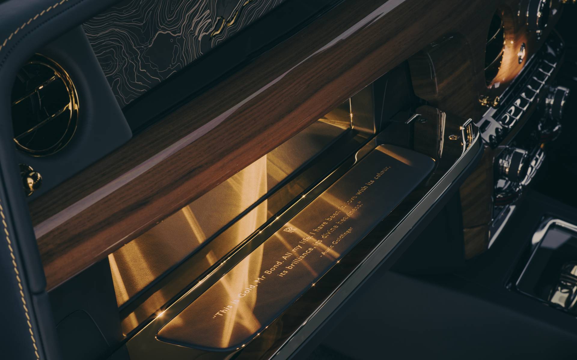 Rolls-Royce commémore le 60e anniversaire de Goldfinger avec un exemplaire unique de la Phantom