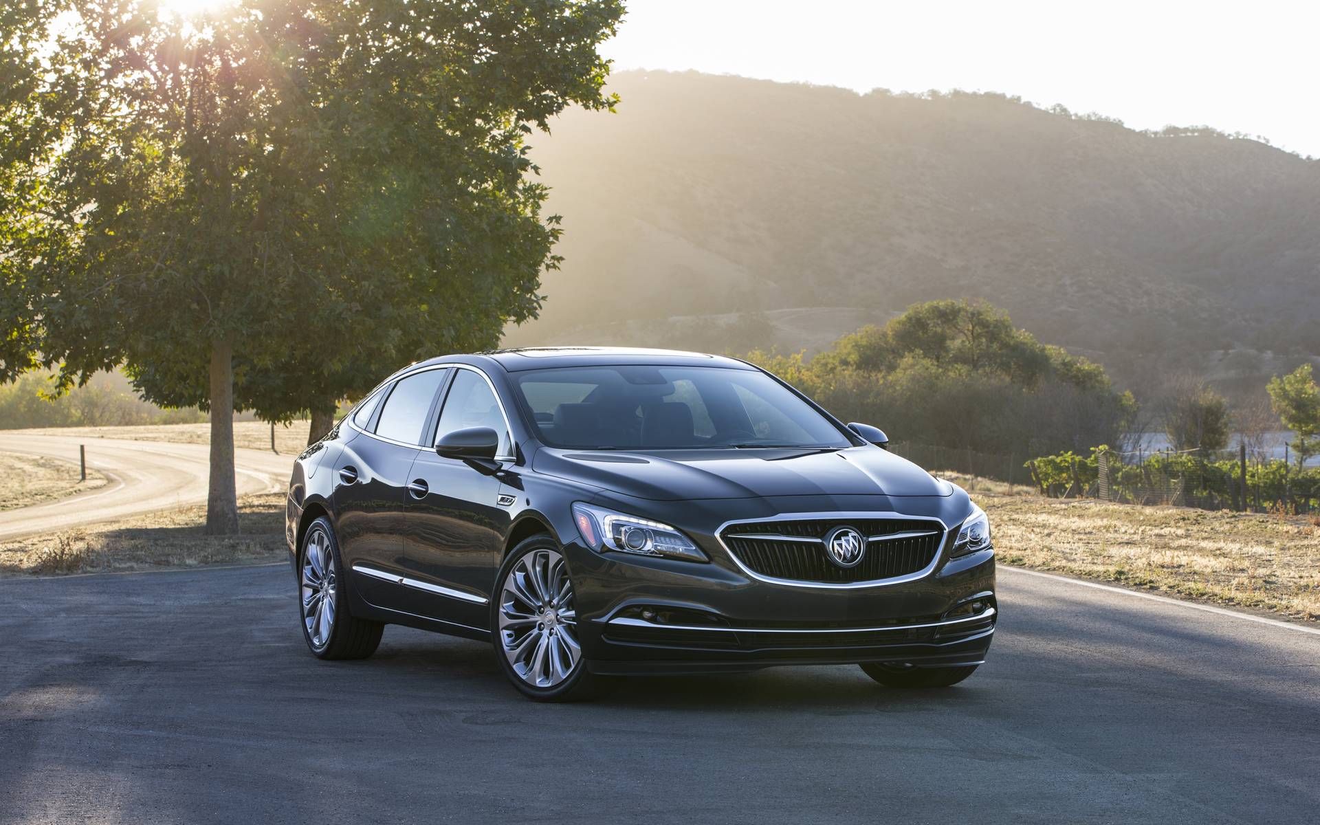 Buick LaCrosse Avenir