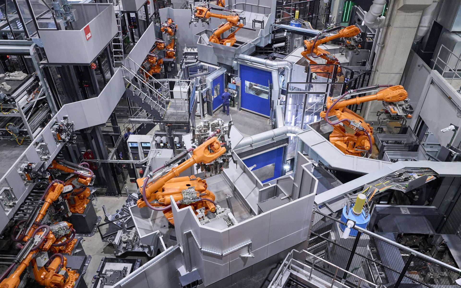 Electric vehicles: BMW and Mercedes-Benz make big announcements