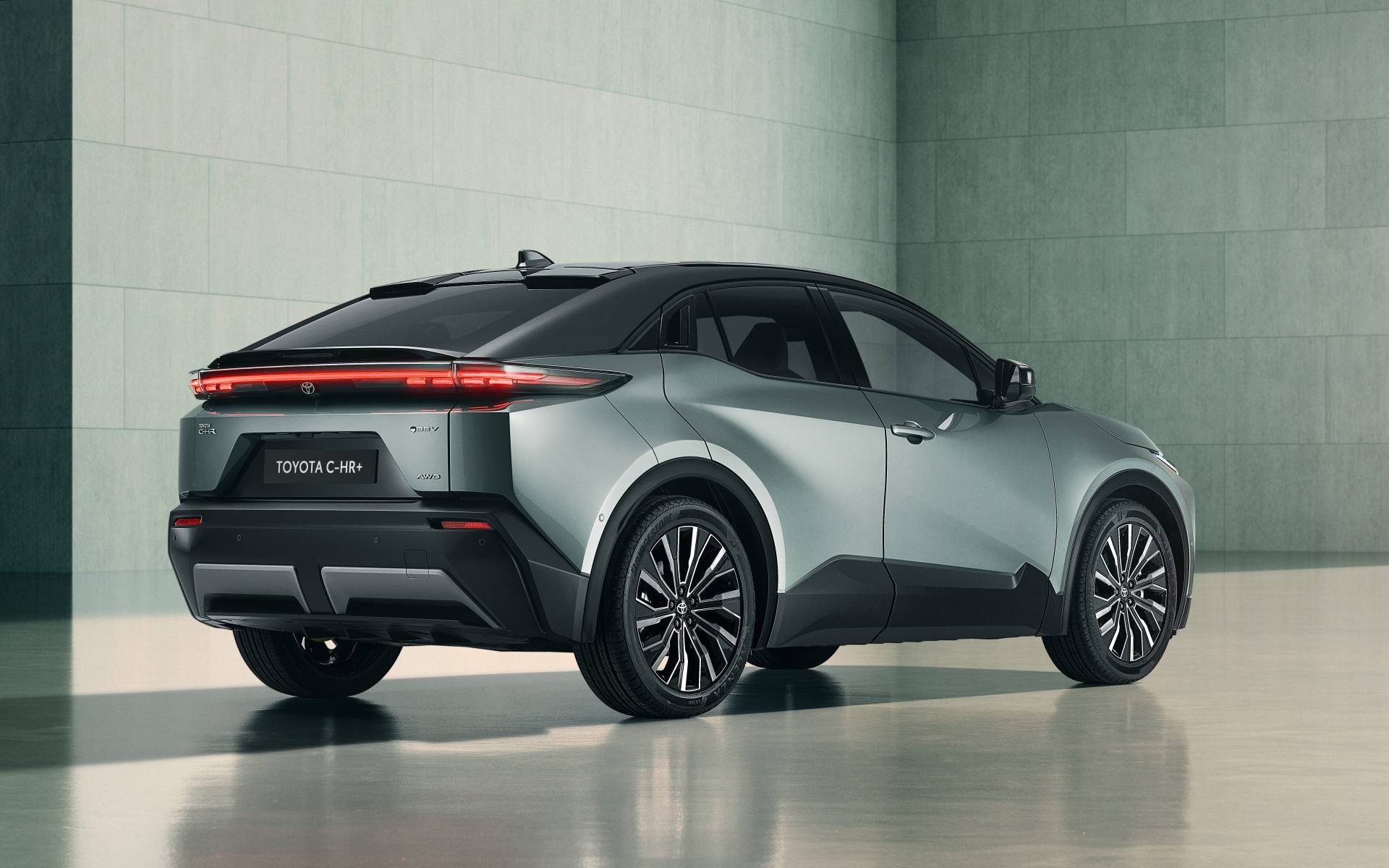 Le tout nouveau Toyota C-HR+ électrique aurait fière allure sur nos routes