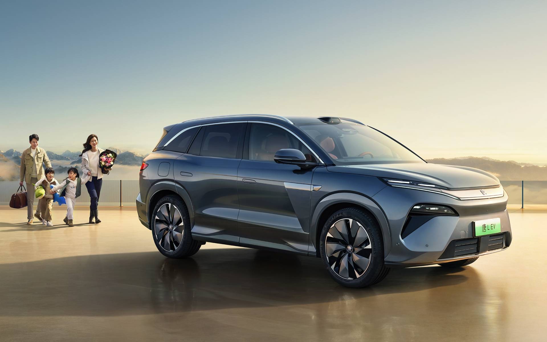 BYD says it can recharge an electric vehicle as fast as a full tank of petrol