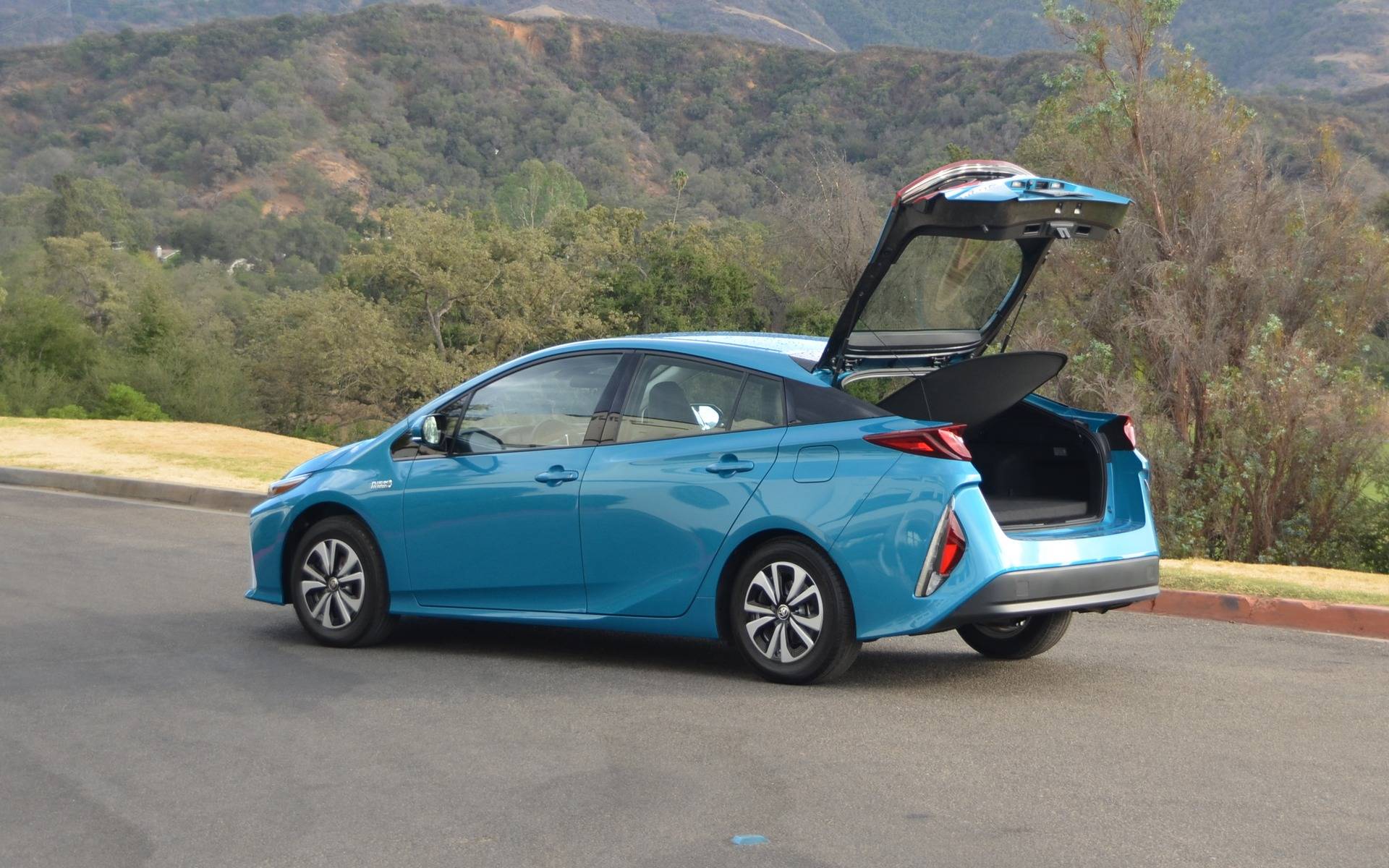Toyota Prius Prime ou Chevrolet Volt d’occasion laquelle choisir? Otogo