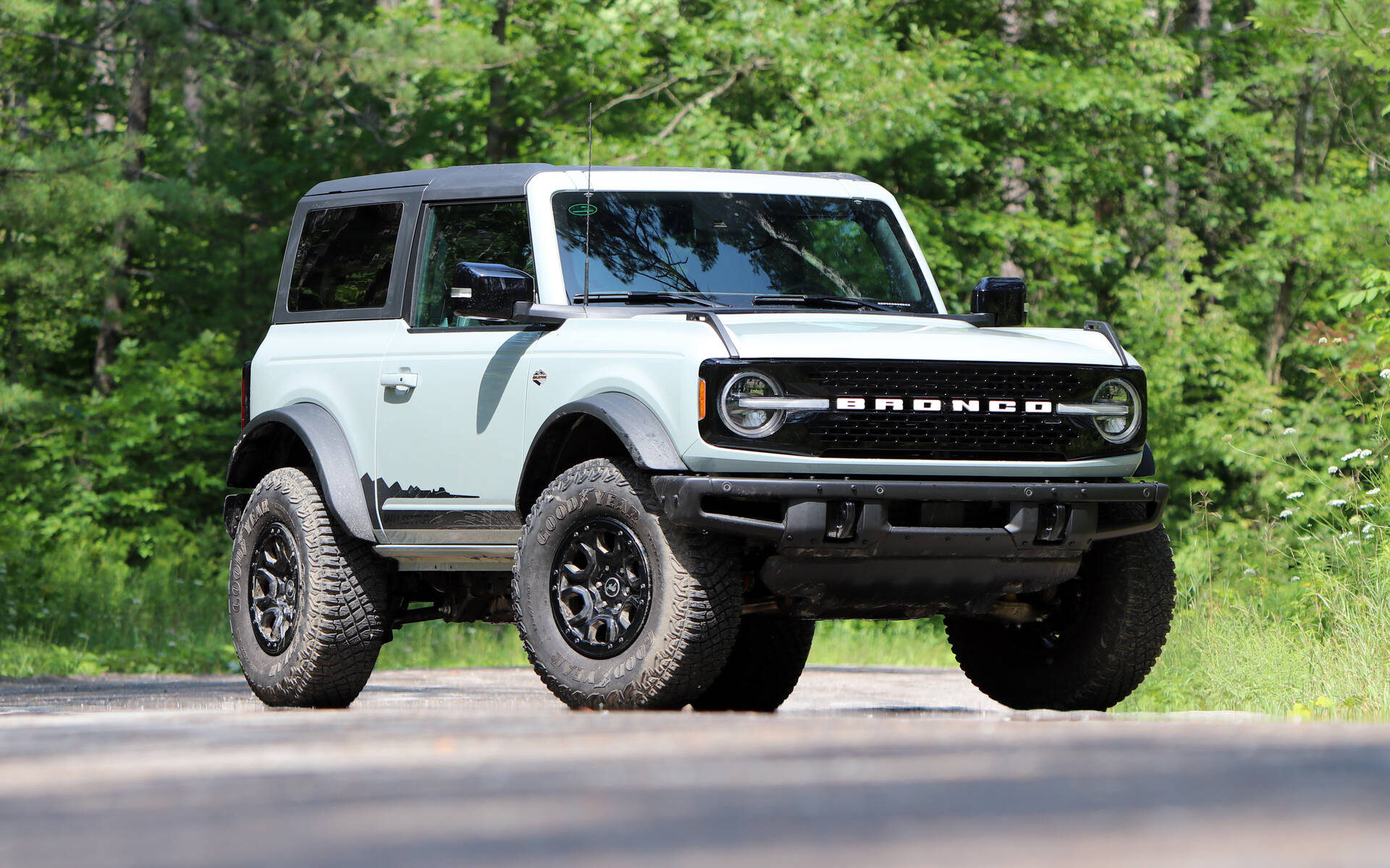 Jeep Wrangler ou Ford Bronco d’occasion : lequel choisir?