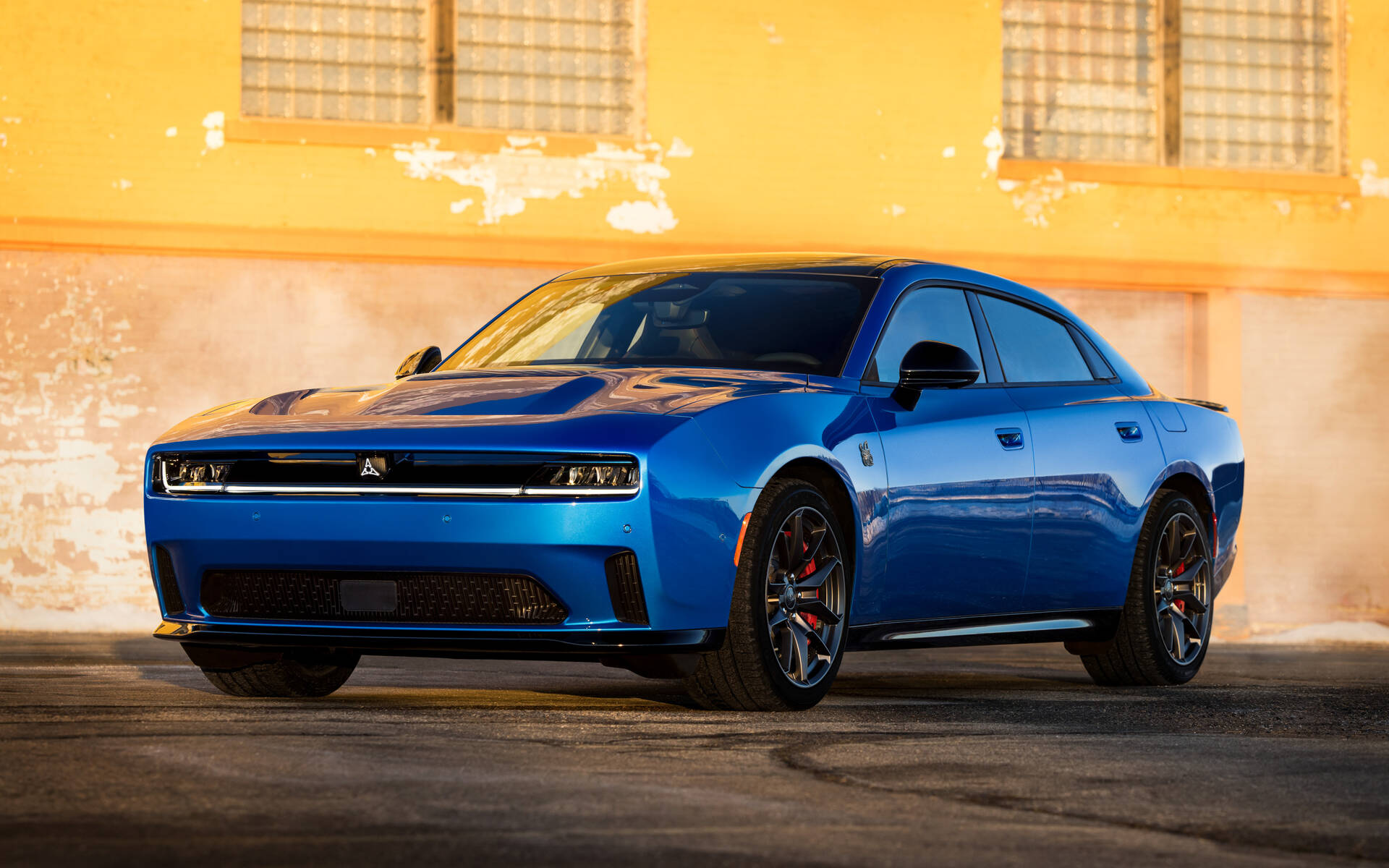 【専用】dodgeです Dodge presents its four-door Charger Daytona | Otogo