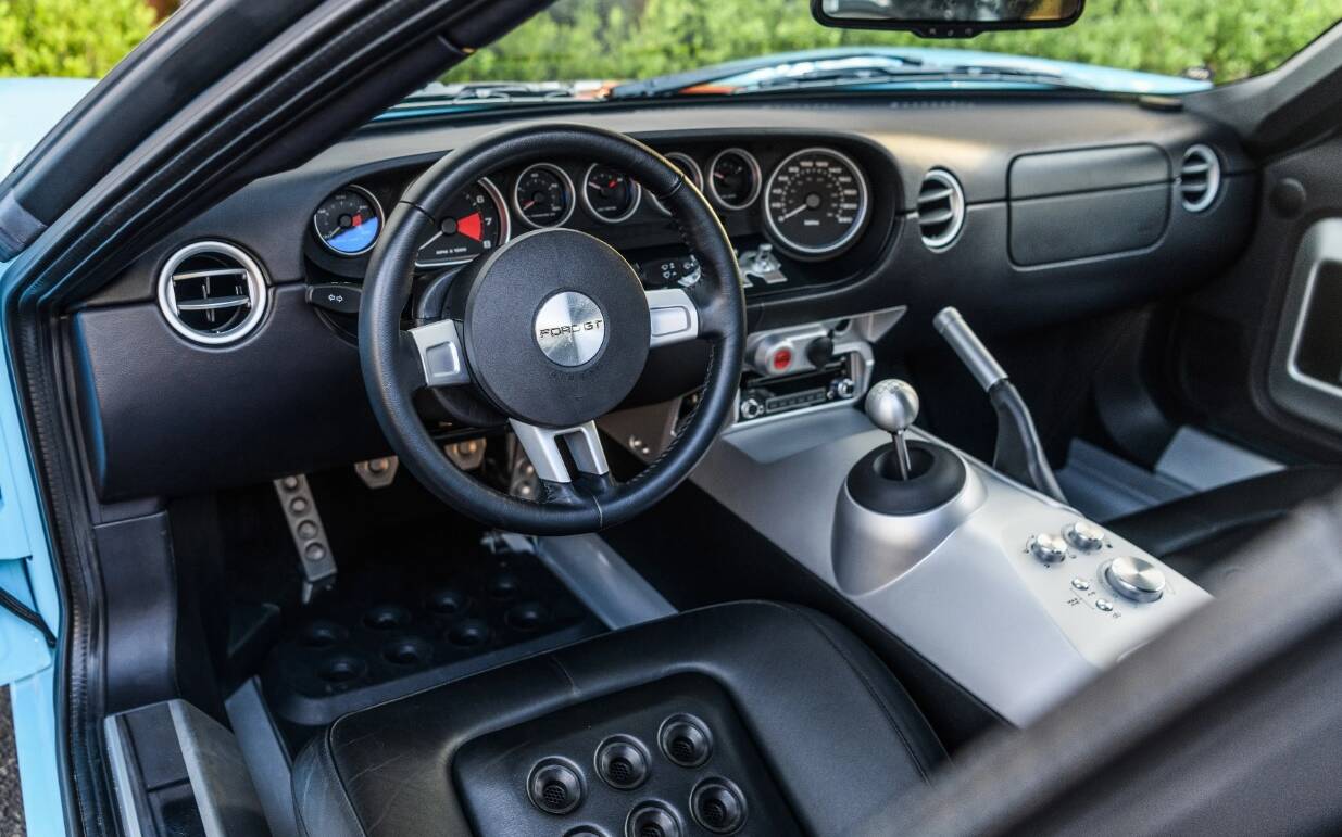 Wayne Gretzky\'s former 2006 Ford GT goes up for auction