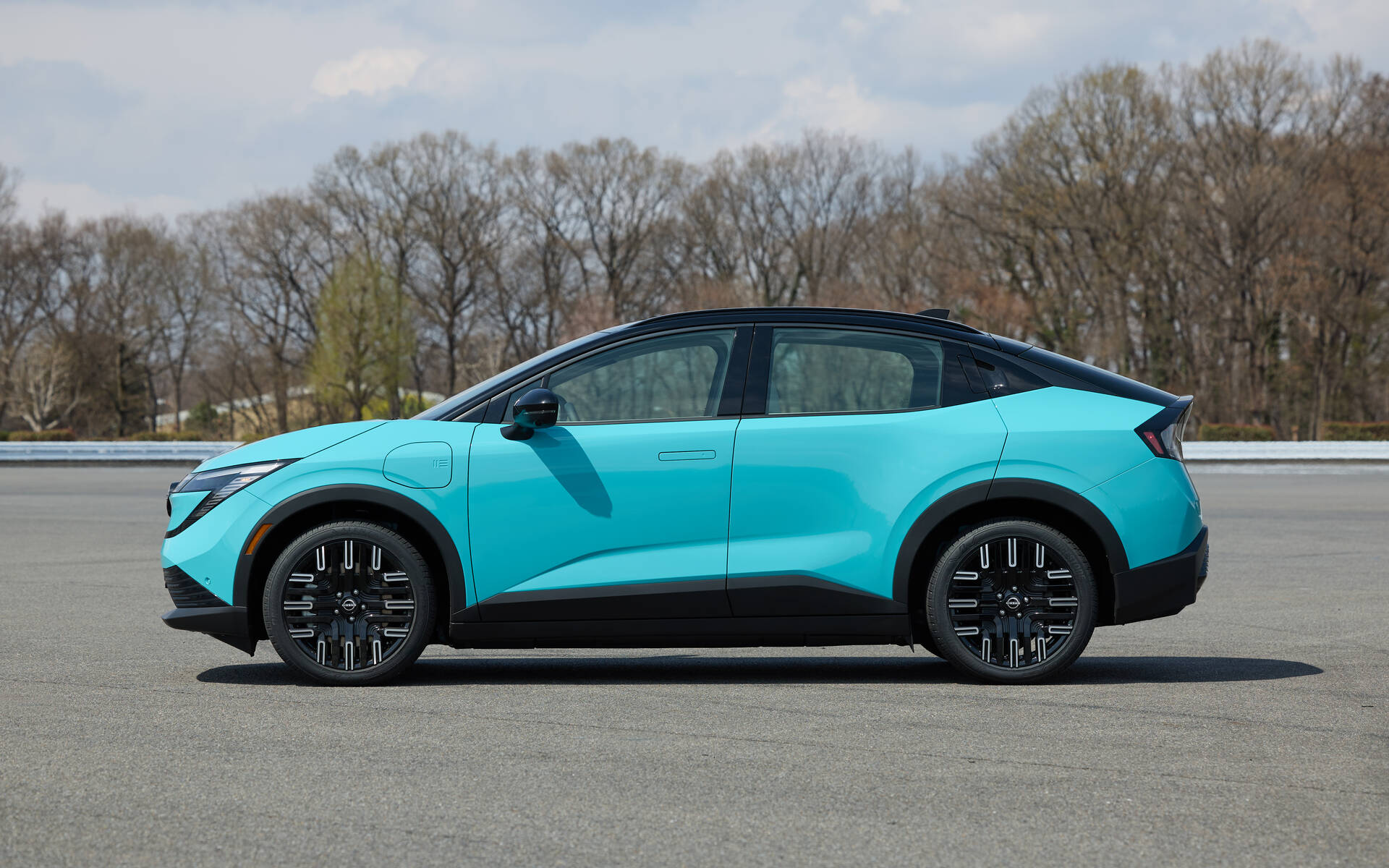 Nissan LEAF 2026