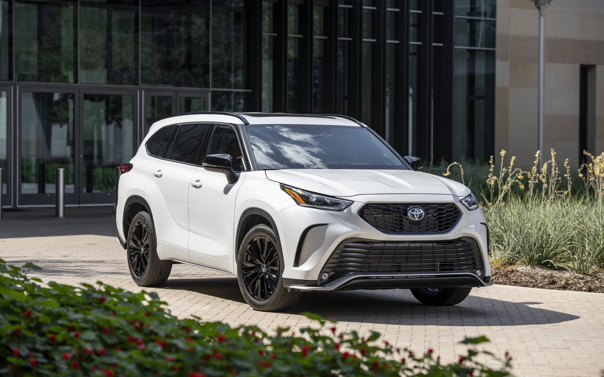 Top 10: The SUVs with the lowest fuel consumption in 2025