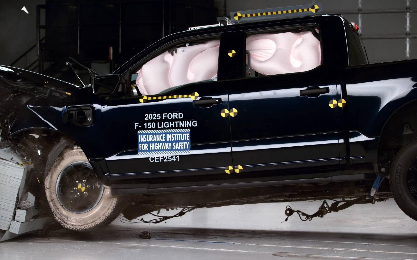 Tests de collision de l’IIHS : comment s’en tirent ces 7 véhicules électriques? 