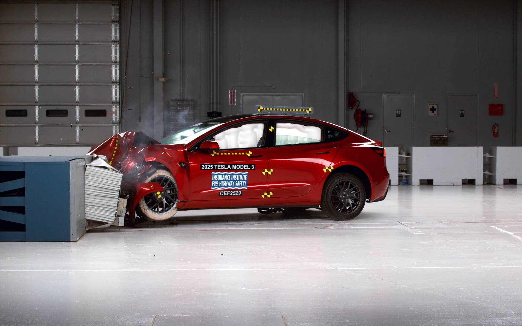 Tests de collision de l’IIHS : comment s’en tirent ces 7 véhicules électriques? 
