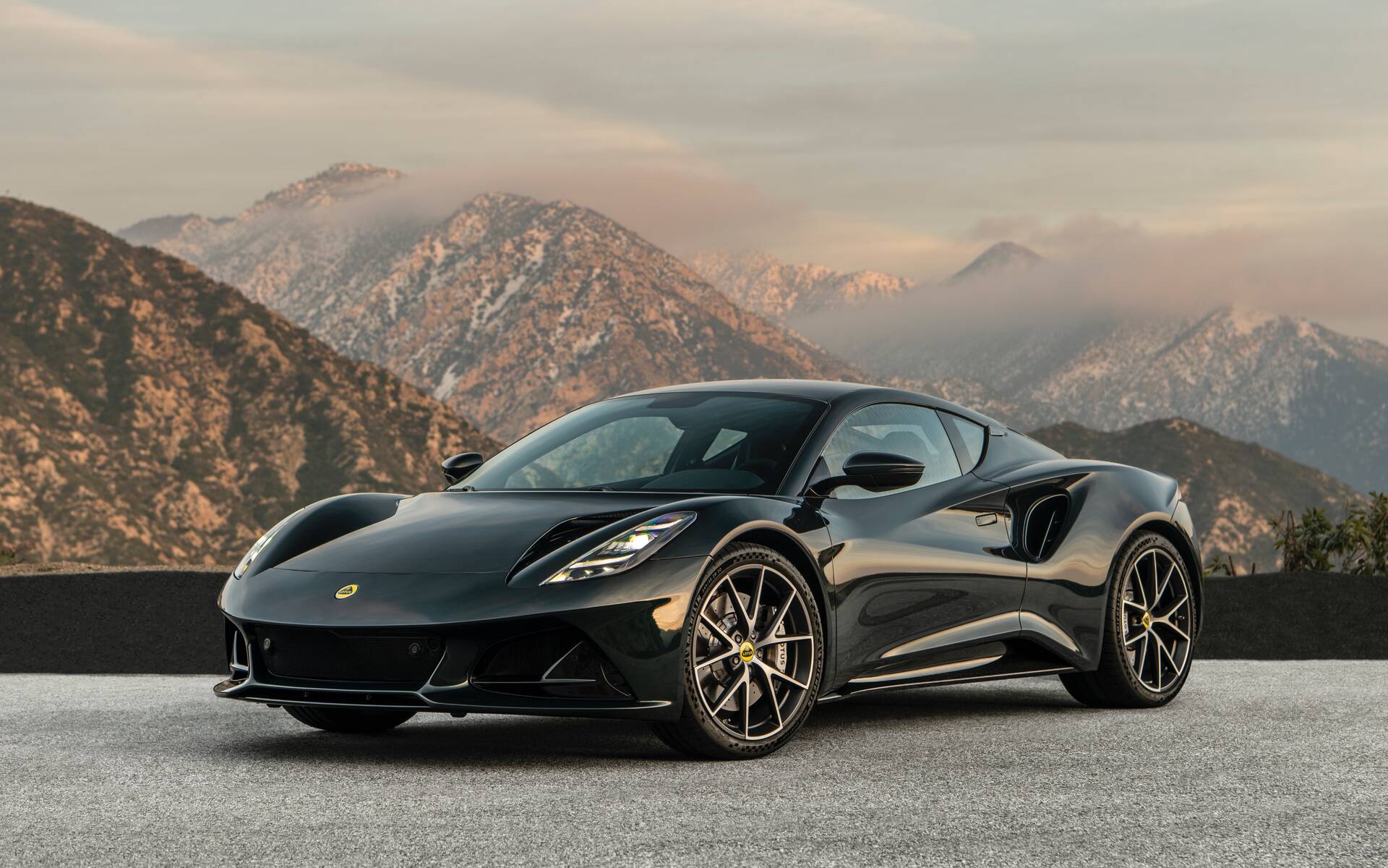 Lotus Emira
