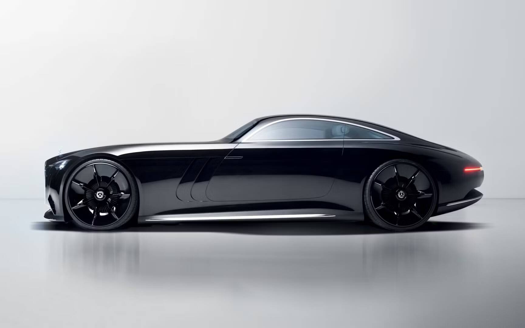Mercedes-Benz Vision Iconic : comme une Batmobile électrique en tuxedo 