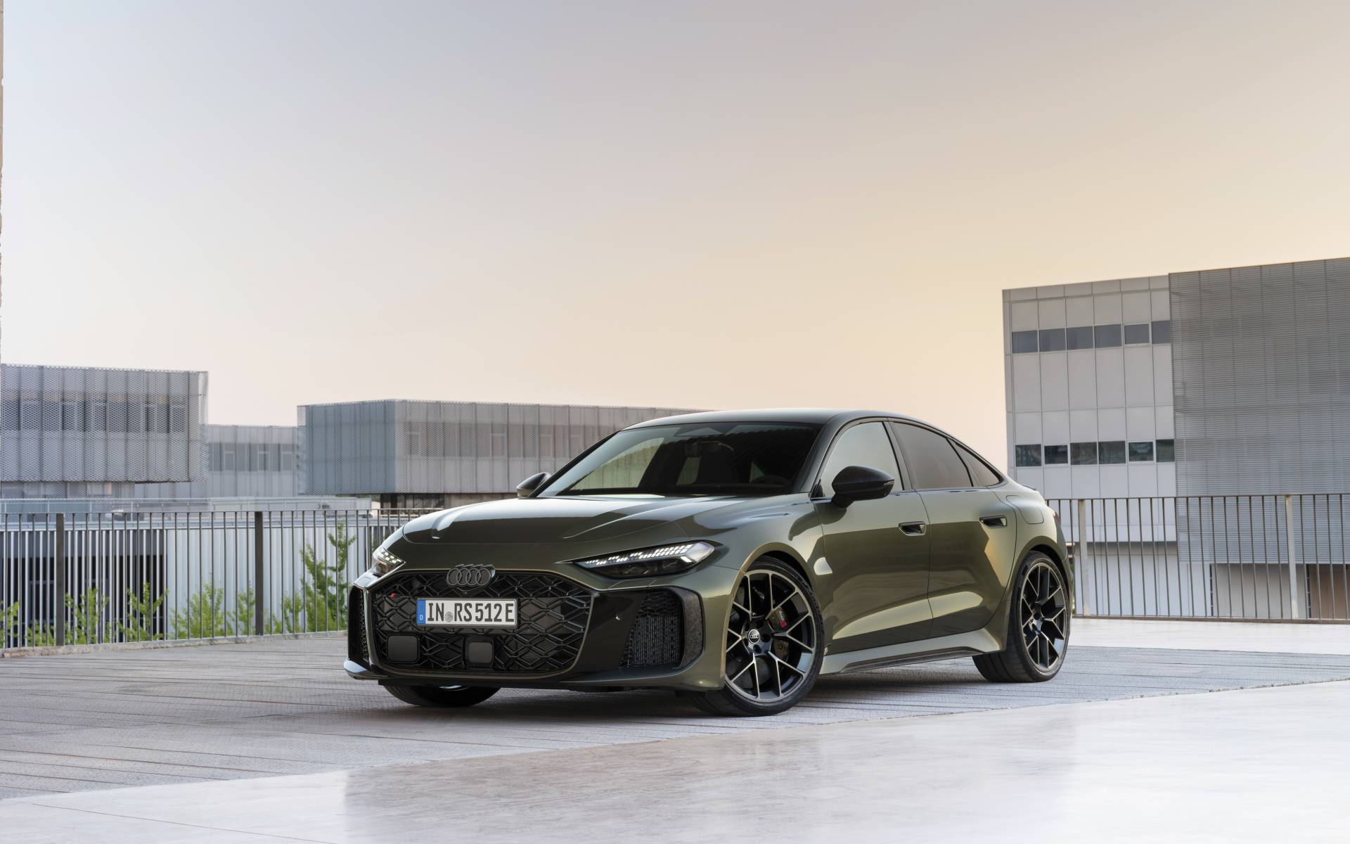 Audi dévoile sa nouvelle RS 5 et elle est hybride rechargeable! 