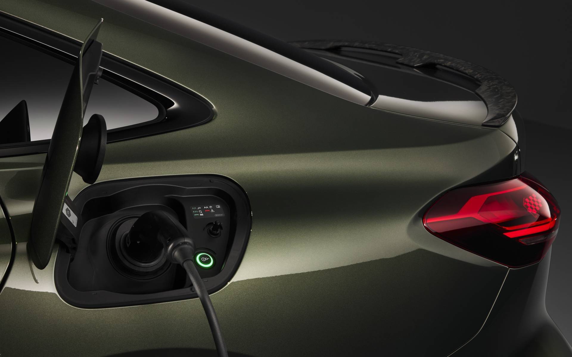 Audi dévoile sa nouvelle RS 5 et elle est hybride rechargeable! 
