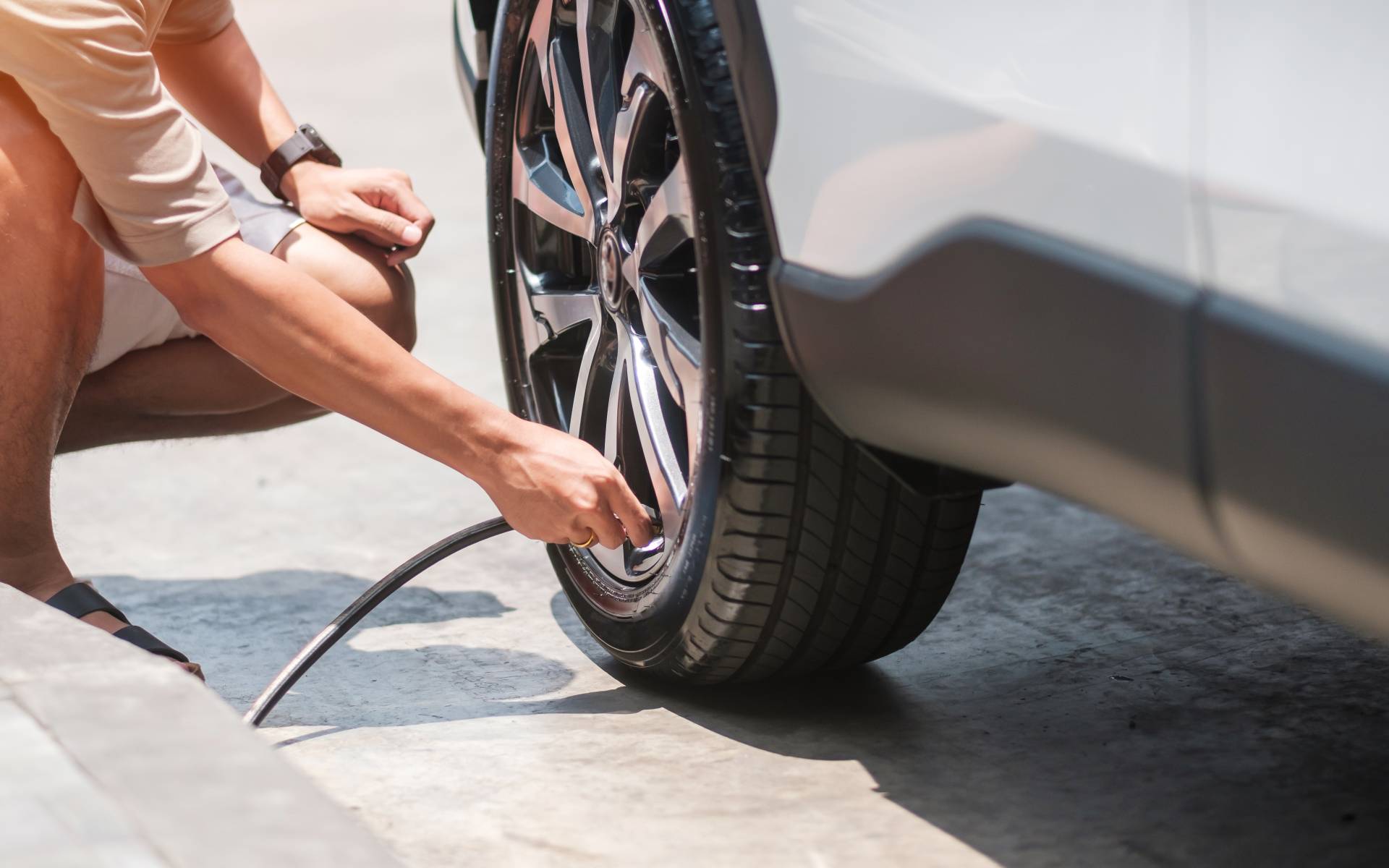 5 tâches d’entretien automobile que tout le monde devrait maîtriser